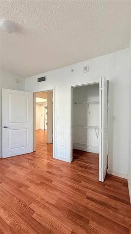 601 NE 23rd Street 902, Miami, FL 33137
