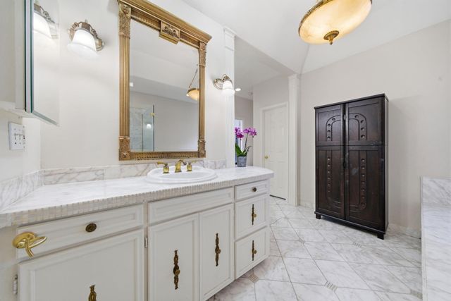 15814 Fleetwood Oaks Drive, Houston, TX 77079