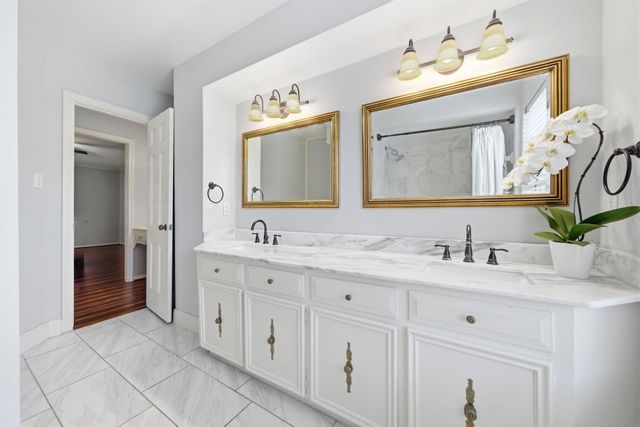 15814 Fleetwood Oaks Drive, Houston, TX 77079