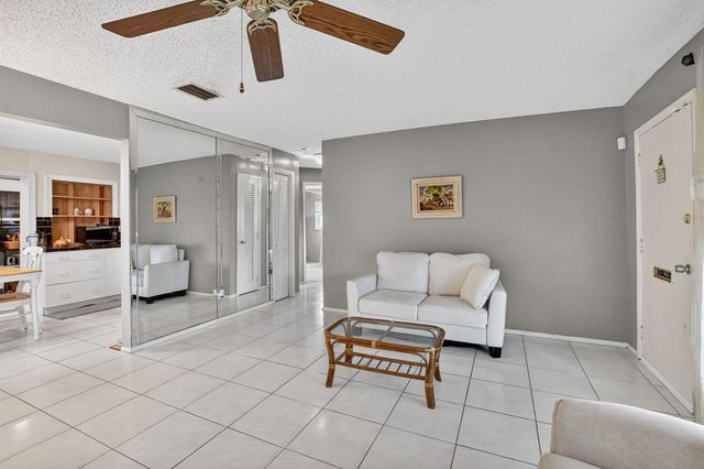 121 NW 28th Court, Pompano Beach, FL 33064