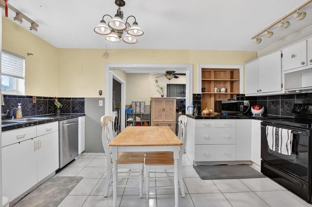 121 NW 28th Court, Pompano Beach, FL 33064