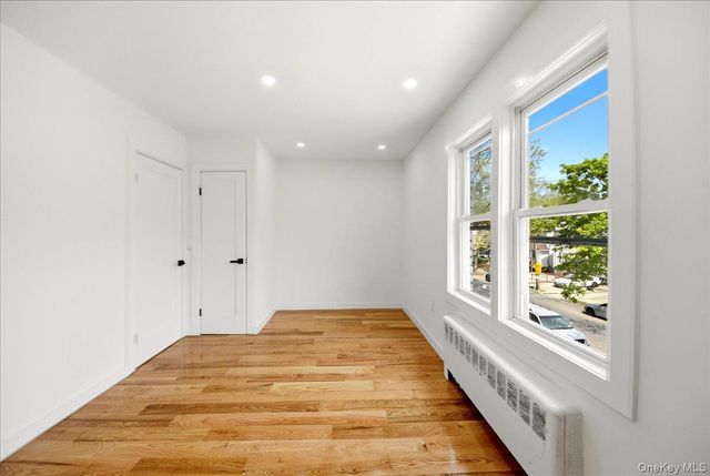 4135 Murdock Avenue, Bronx, NY 10466