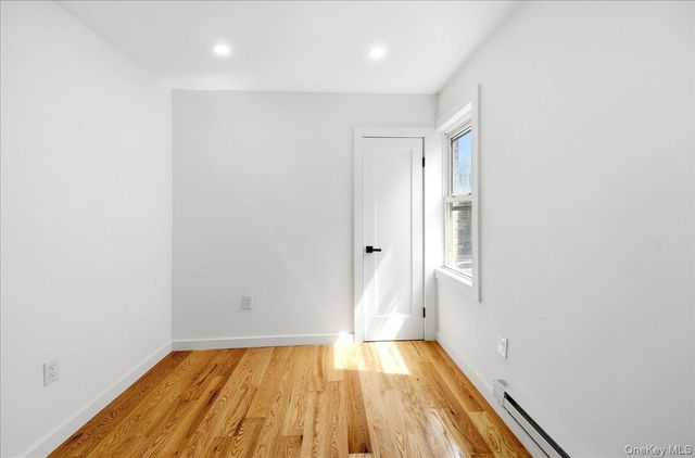 4135 Murdock Avenue, Bronx, NY 10466