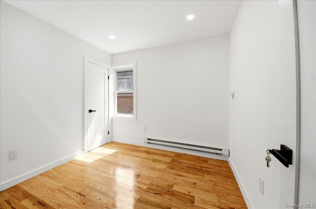 4135 Murdock Avenue, Bronx, NY 10466