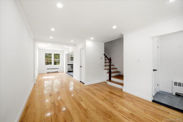 4135 Murdock Avenue, Bronx, NY 10466