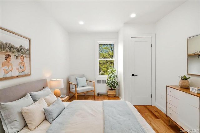 4135 Murdock Avenue, Bronx, NY 10466