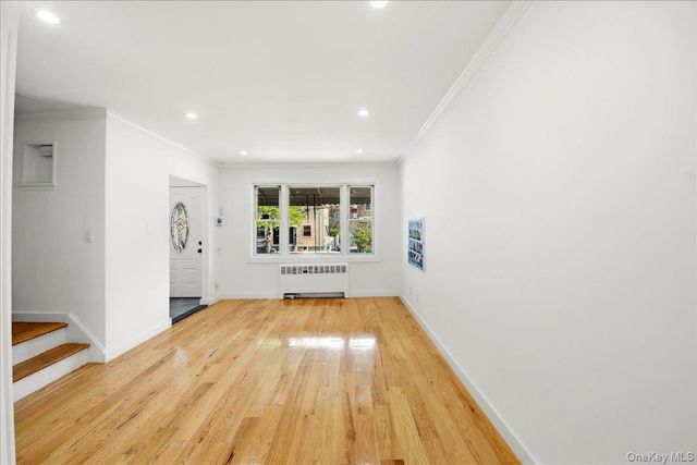 4135 Murdock Avenue, Bronx, NY 10466