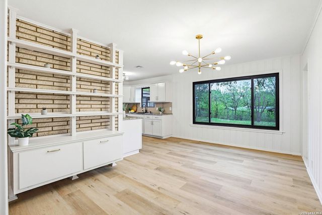 227 W Glenview, San Antonio, TX 78228