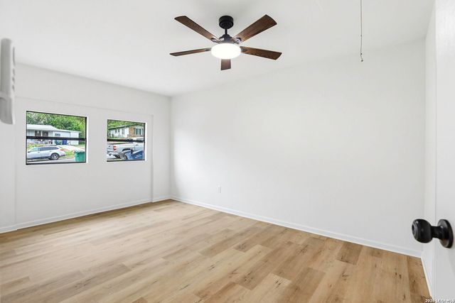 227 W Glenview, San Antonio, TX 78228