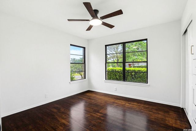 227 W Glenview, San Antonio, TX 78228