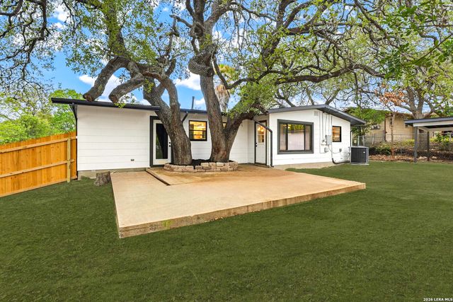 227 W Glenview, San Antonio, TX 78228