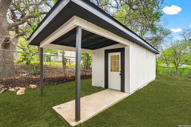 227 W Glenview, San Antonio, TX 78228