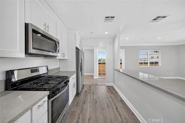 7923 Ledge Ave, Sun Valley, CA 91352