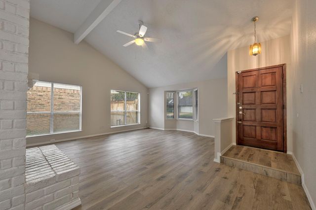 2011 Creek Valley Lane, Sugar Land, TX 77478