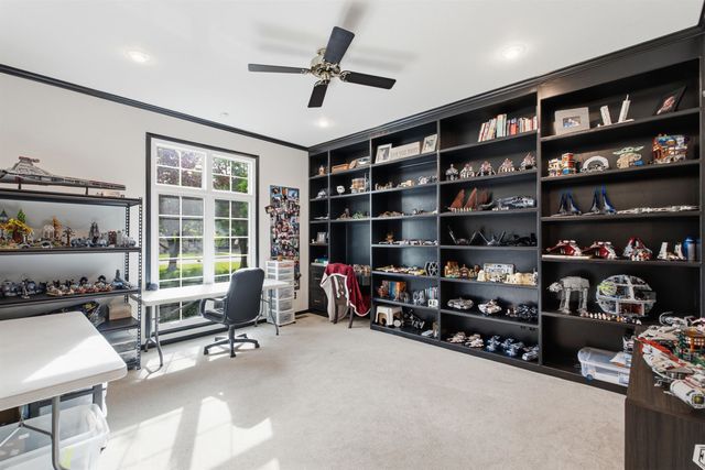 419 N Brook Forest Rd, Derby, KS 67037