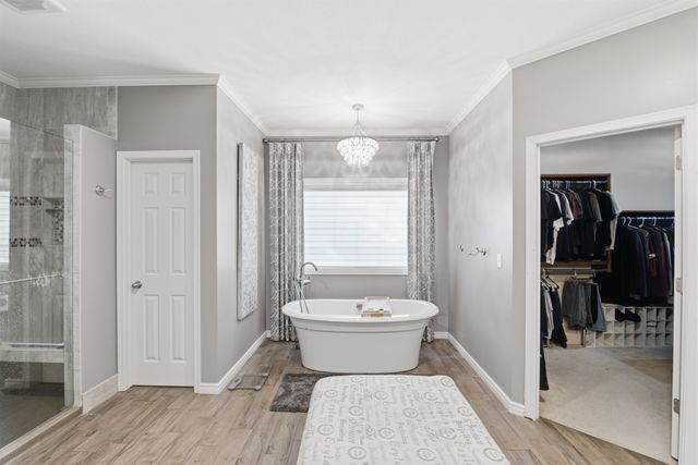 419 N Brook Forest Rd, Derby, KS 67037