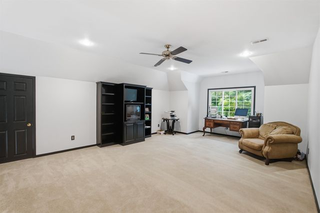419 N Brook Forest Rd, Derby, KS 67037