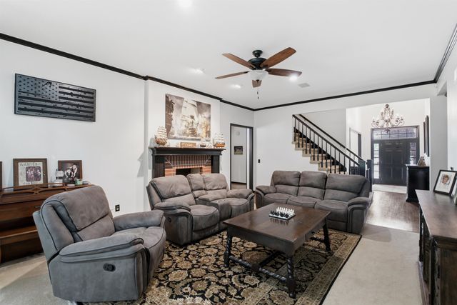 419 N Brook Forest Rd, Derby, KS 67037