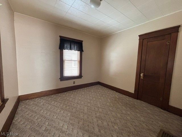 1131 Murray Avenue, Akron, OH 44310