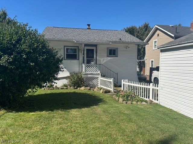 1131 Murray Avenue, Akron, OH 44310