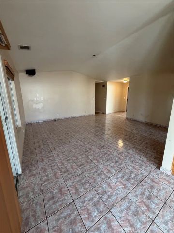 11497 2nd Avenue, Hesperia, CA 92345