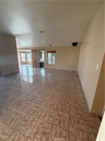 11497 2nd Avenue, Hesperia, CA 92345