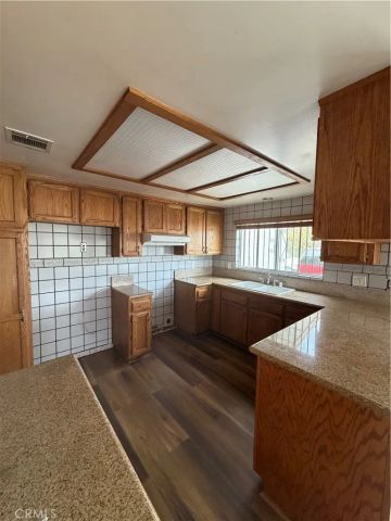11497 2nd Avenue, Hesperia, CA 92345
