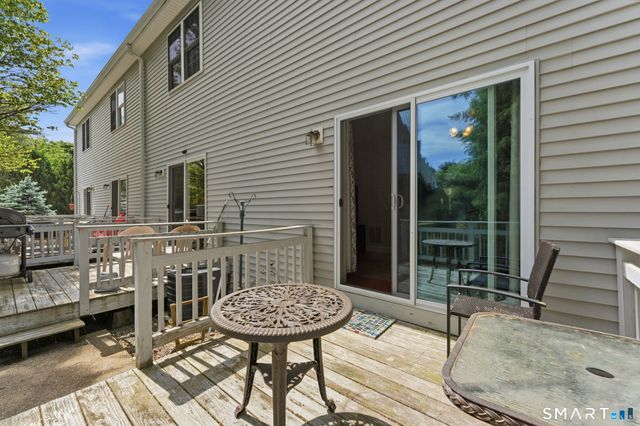 35 Harbor View Lane 35, Norwich, CT 06360