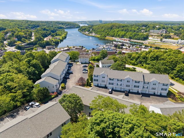 35 Harbor View Lane 35, Norwich, CT 06360