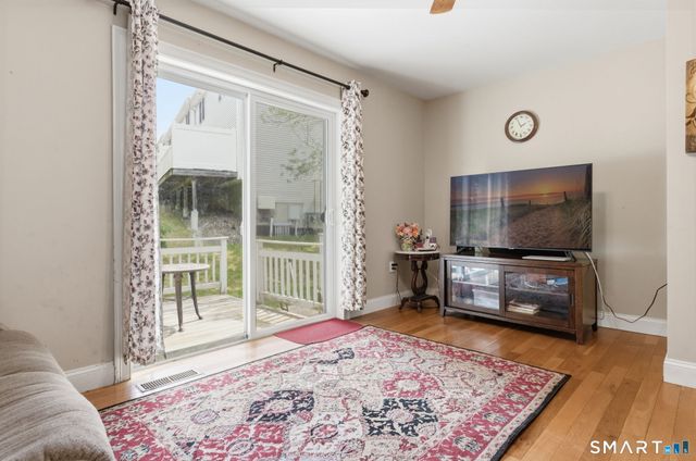 35 Harbor View Lane 35, Norwich, CT 06360