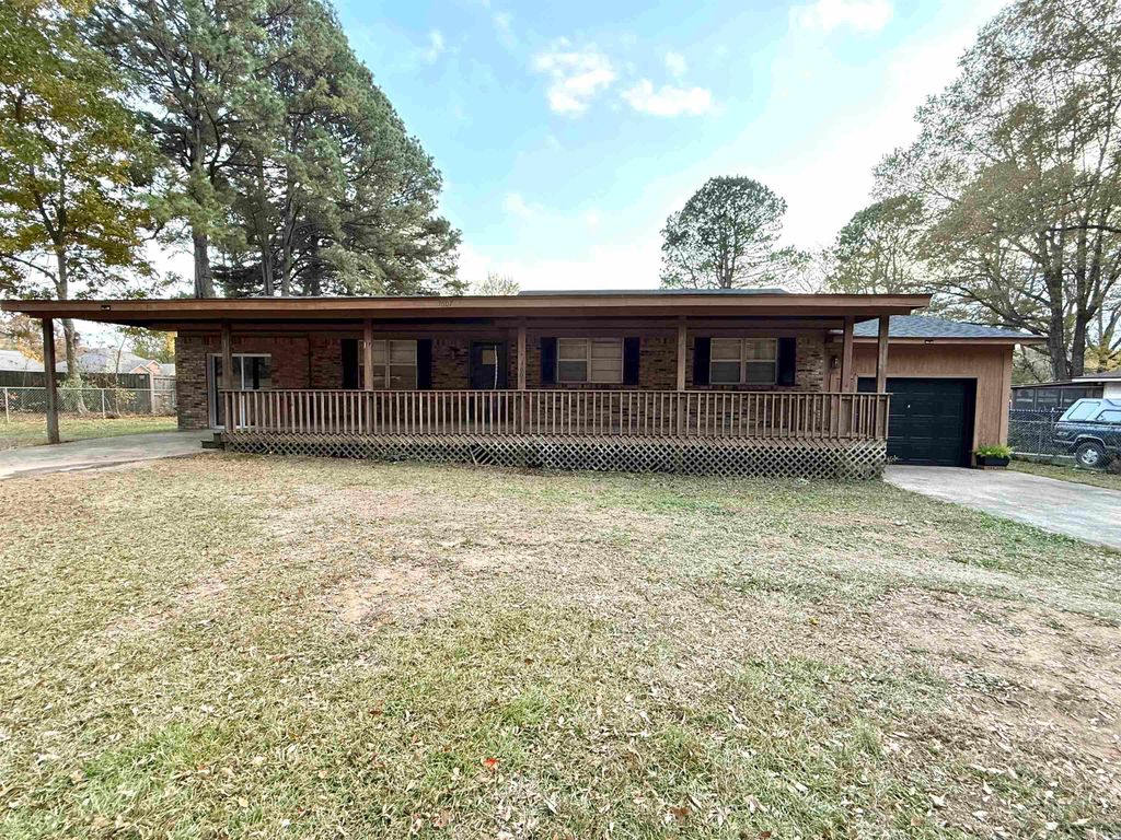 1607 Boone Rd, Bryant, AR 72022