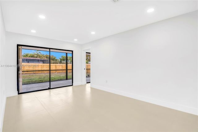 9461 NW 19th Pl, Sunrise, FL 33322