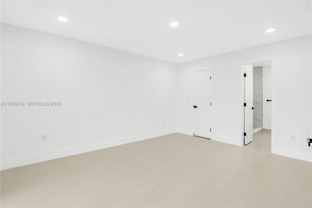 9461 NW 19th Pl, Sunrise, FL 33322