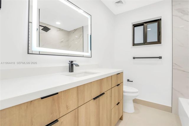 9461 NW 19th Pl, Sunrise, FL 33322