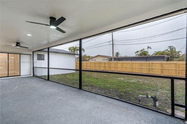 9461 NW 19th Pl, Sunrise, FL 33322