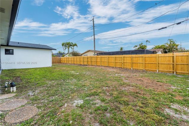 9461 NW 19th Pl, Sunrise, FL 33322