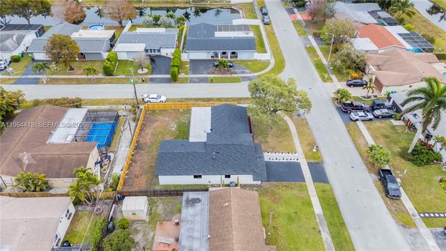 9461 NW 19th Pl, Sunrise, FL 33322