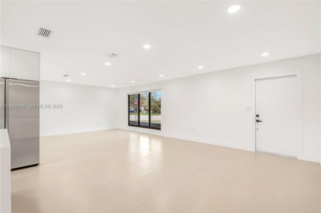 9461 NW 19th Pl, Sunrise, FL 33322