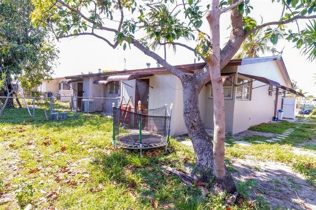 540 NE 58th Street, Oakland Park, FL 33334