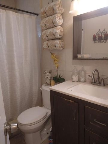 540 NE 58th Street, Oakland Park, FL 33334