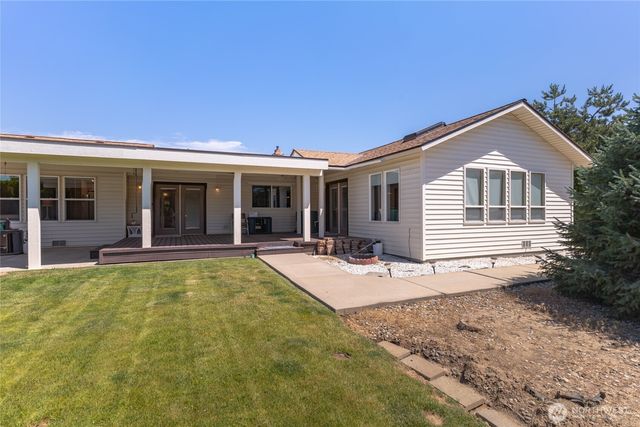 695 S Lyle Avenue, East Wenatchee, WA 98802