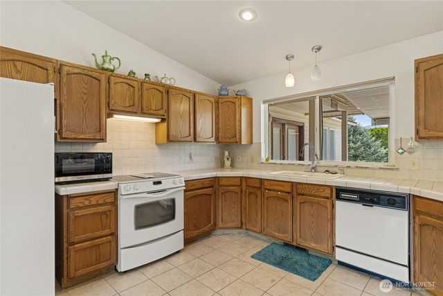 695 S Lyle Avenue, East Wenatchee, WA 98802