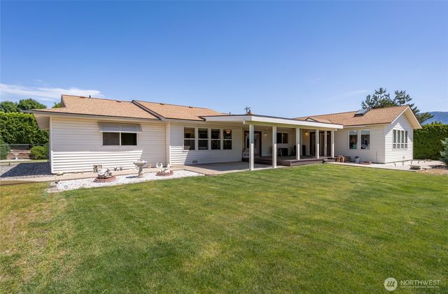 695 S Lyle Avenue, East Wenatchee, WA 98802