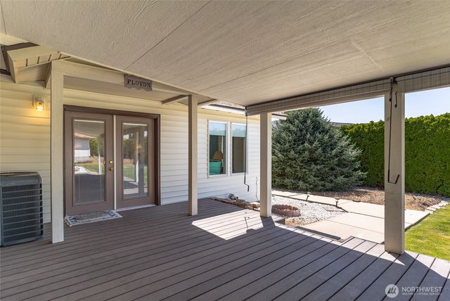 695 S Lyle Avenue, East Wenatchee, WA 98802