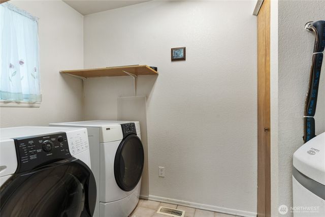 695 S Lyle Avenue, East Wenatchee, WA 98802