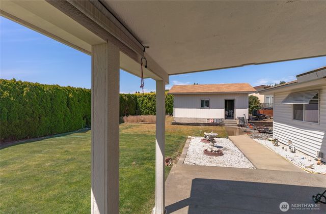 695 S Lyle Avenue, East Wenatchee, WA 98802