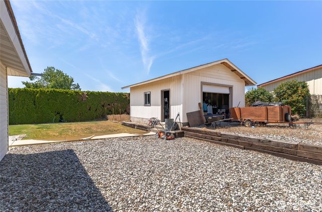 695 S Lyle Avenue, East Wenatchee, WA 98802