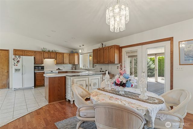 695 S Lyle Avenue, East Wenatchee, WA 98802