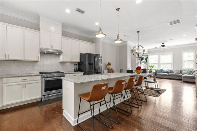 4405 DONAHUE Avenue, Sugar Hill, GA 30518