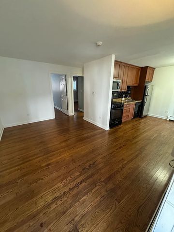 323 N Princeton Avenue 1, Villa Park, IL 60181